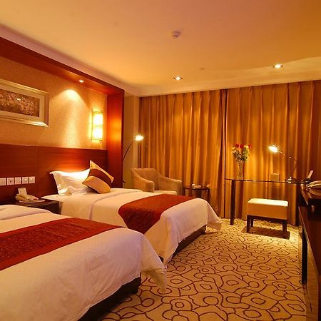 Dynasty International Hotel Куньмин Номер фото
