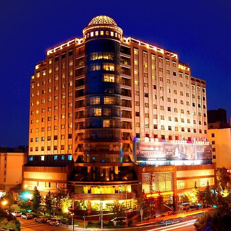 Dynasty International Hotel Куньмин Экстерьер фото